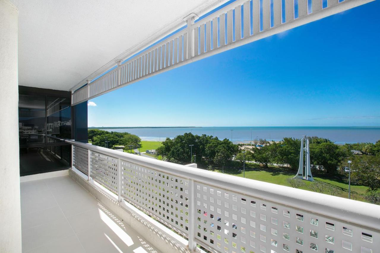 Cairns Luxury Seafront Apartment Extérieur photo