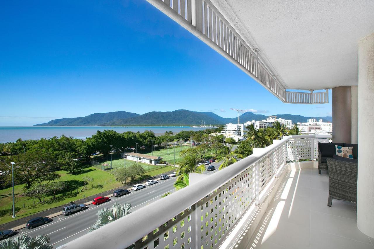 Cairns Luxury Seafront Apartment Extérieur photo
